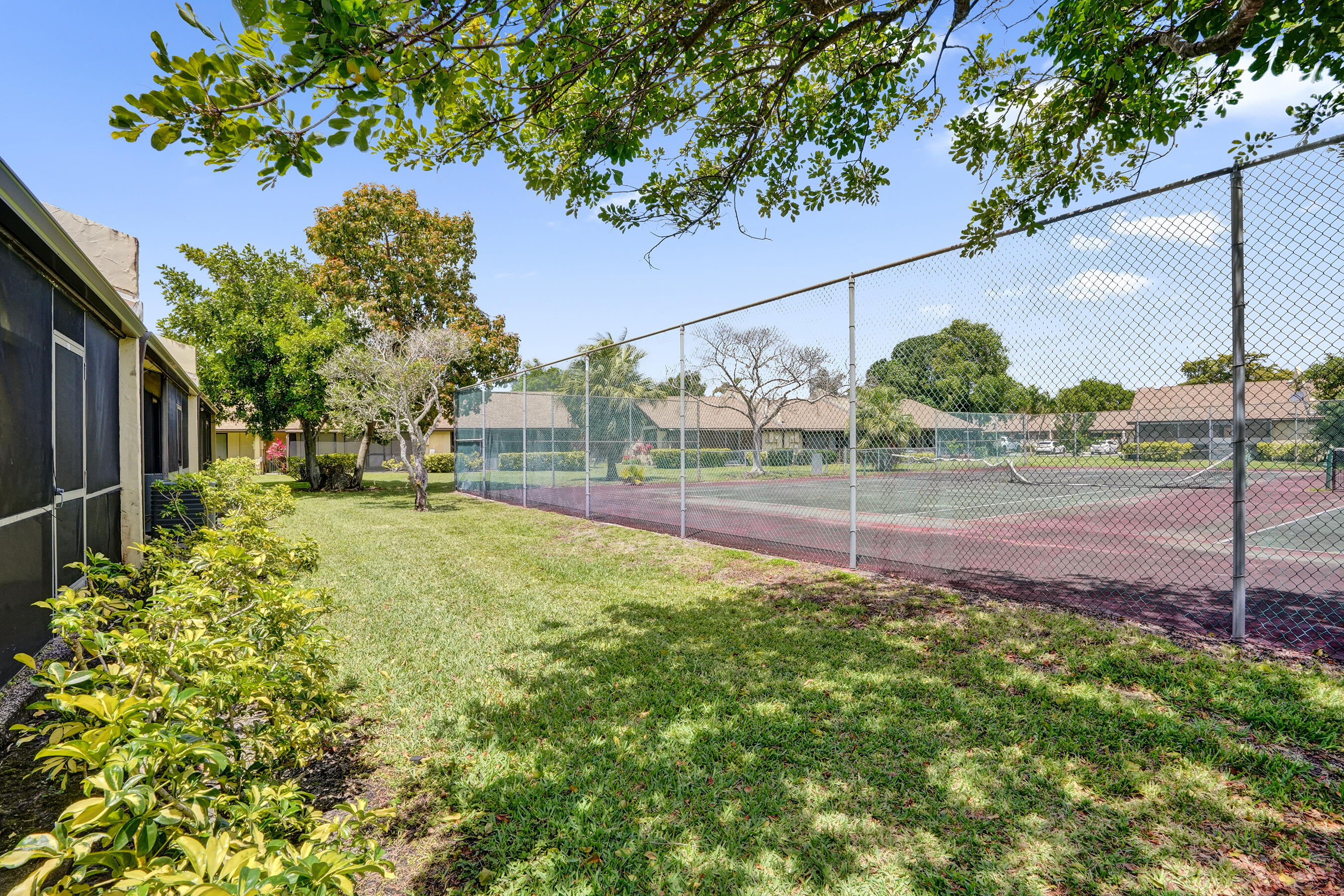 617 Banks Road, Unit 617 Margate, FL 33063 - Photo 41 of 51 DSC02794