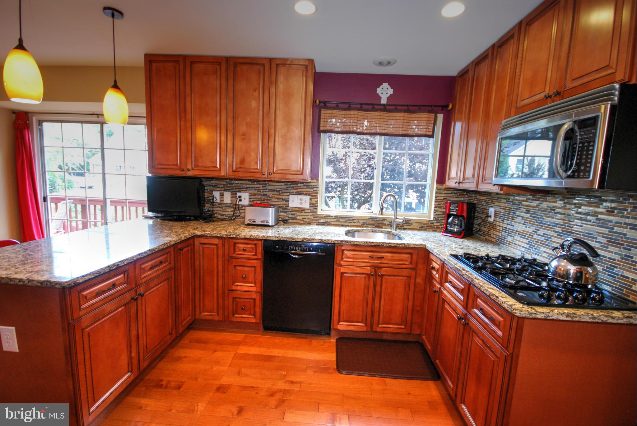 405 Deer Path Avenue Southwest Leesburg, VA 20175 - Photo 6 of 17 Kitchen