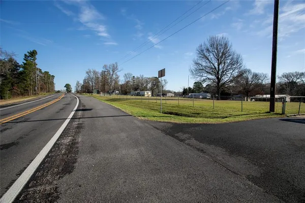 $69,000 | 5181 Farm To Market 315, Chandler, TX 75758