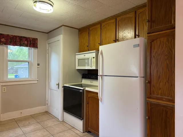 $174,900 | 114 2nd Street Southeast, Blooming Prairie, MN 55917