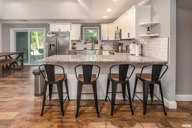 $319,000 | 412 Noah Lane, Carterville, IL 62918