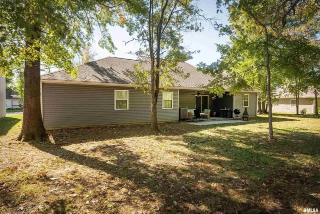 $319,000 | 412 Noah Lane, Carterville, IL 62918