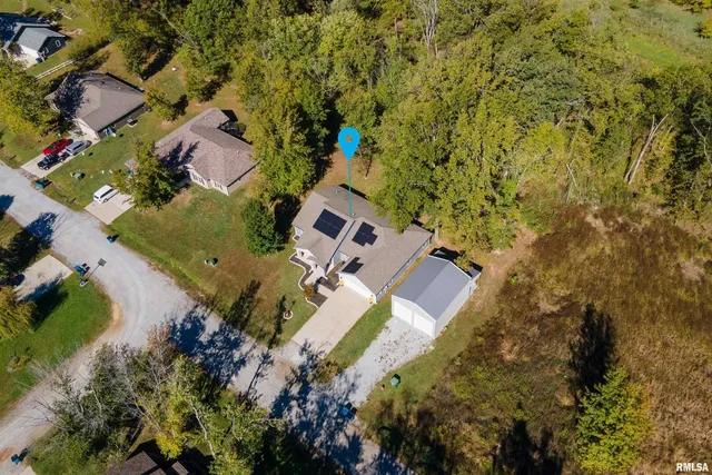 $319,000 | 412 Noah Lane, Carterville, IL 62918