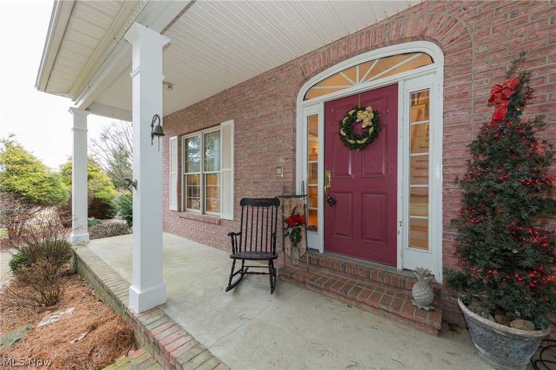 17511 Rapids Road Burton, OH 44021 - Photo 3 of 35 Detail!! Grab a coffee and sit a bit. SO welcoming.