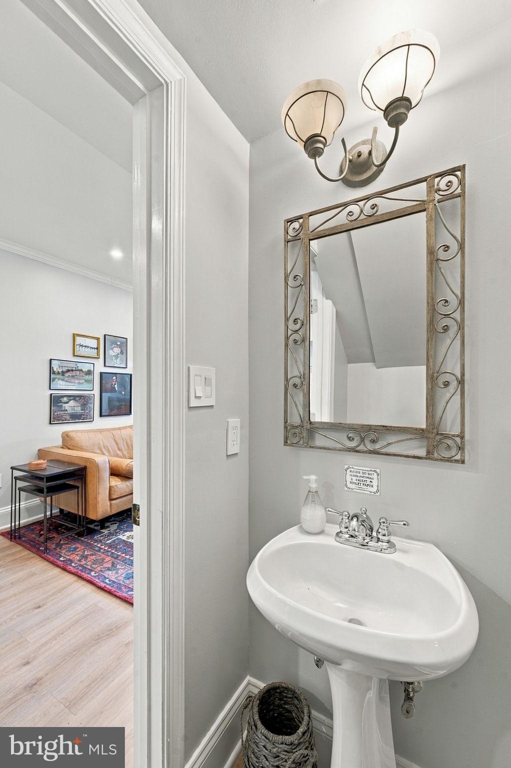 515 9th Street Southeast Washington, DC 20003 - Photo 8 of 23 Gallery Image 8