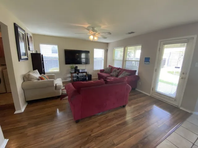 $2,100 | 11100 Shallow Water Road, Austin, TX 78717