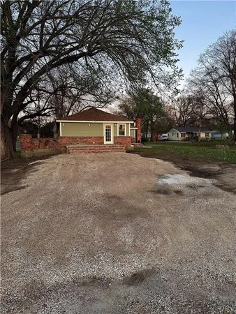 $135,000 | 634 North Oak Street, Iola, KS 66749