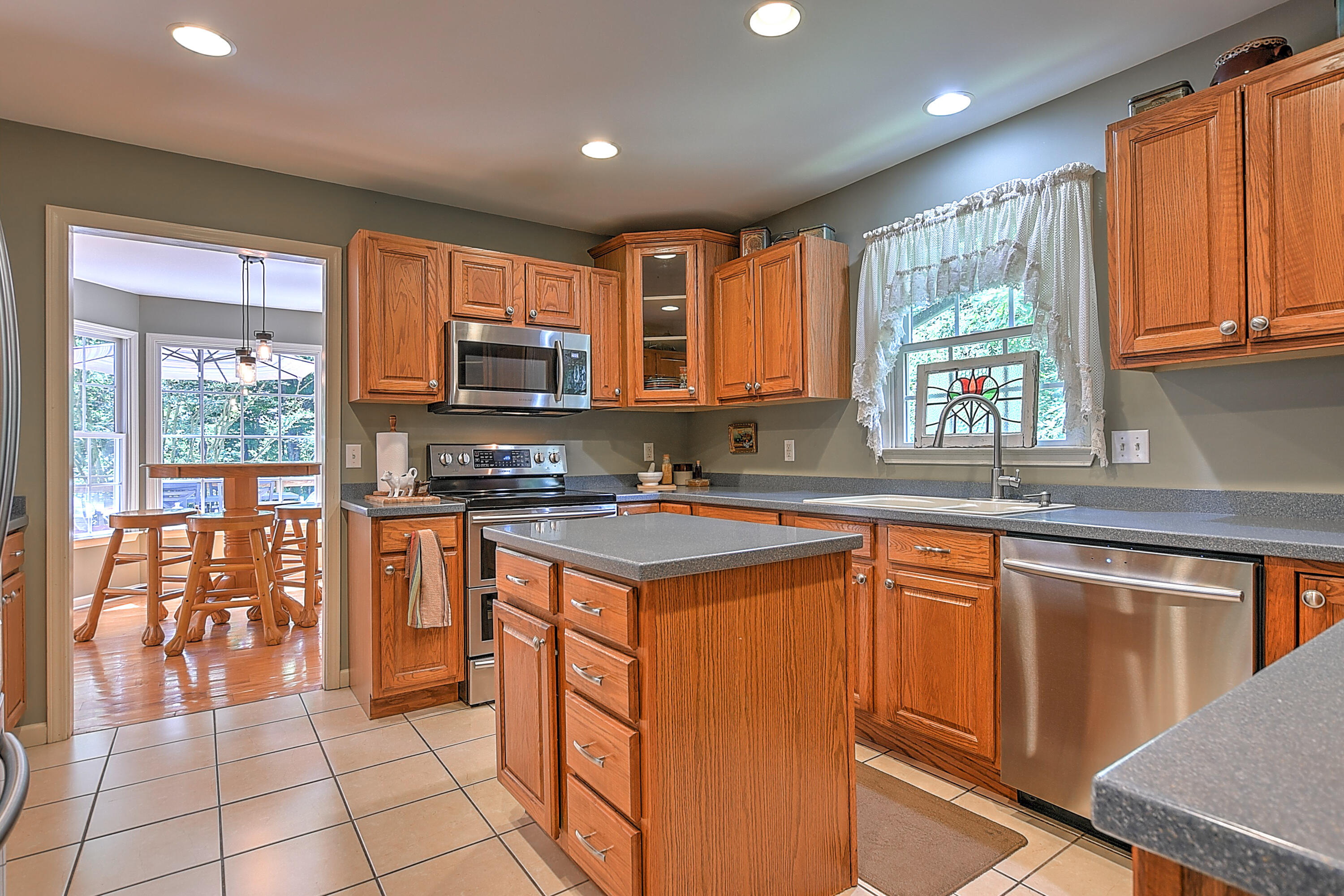 4209 RUSTIC WAY-7