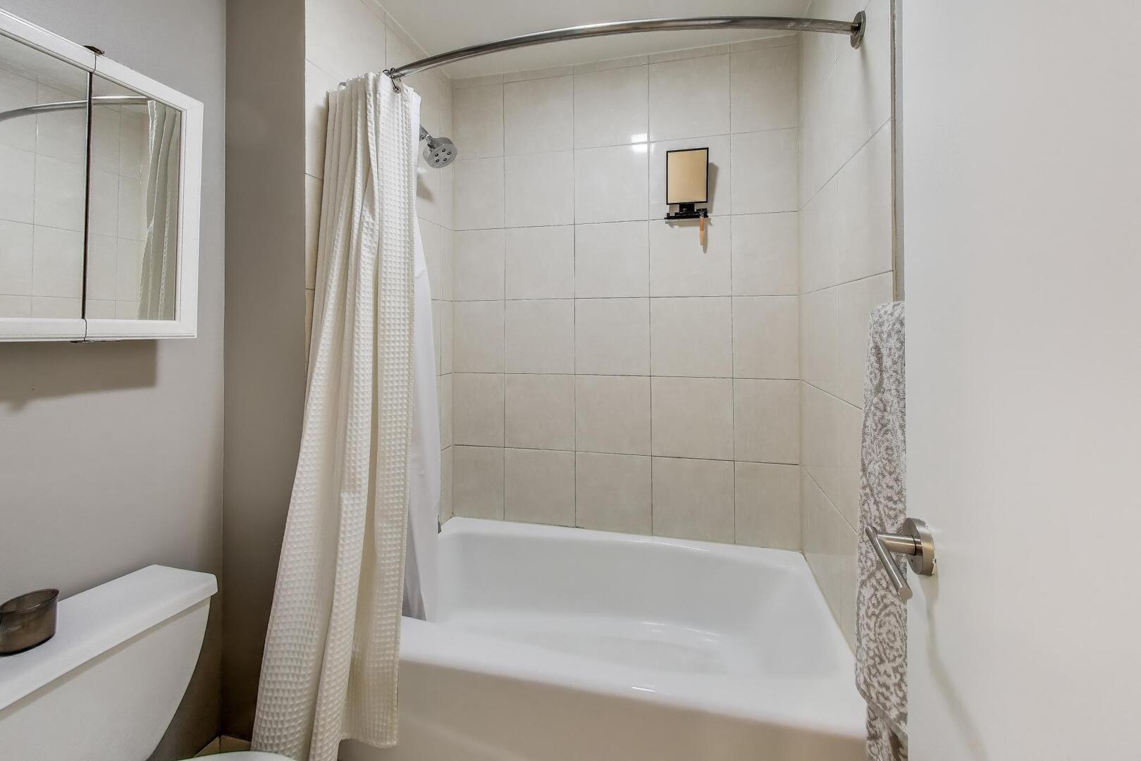 1733 West Irving Park Road, Unit 215 Chicago, IL 60613 - Photo 13 of 28