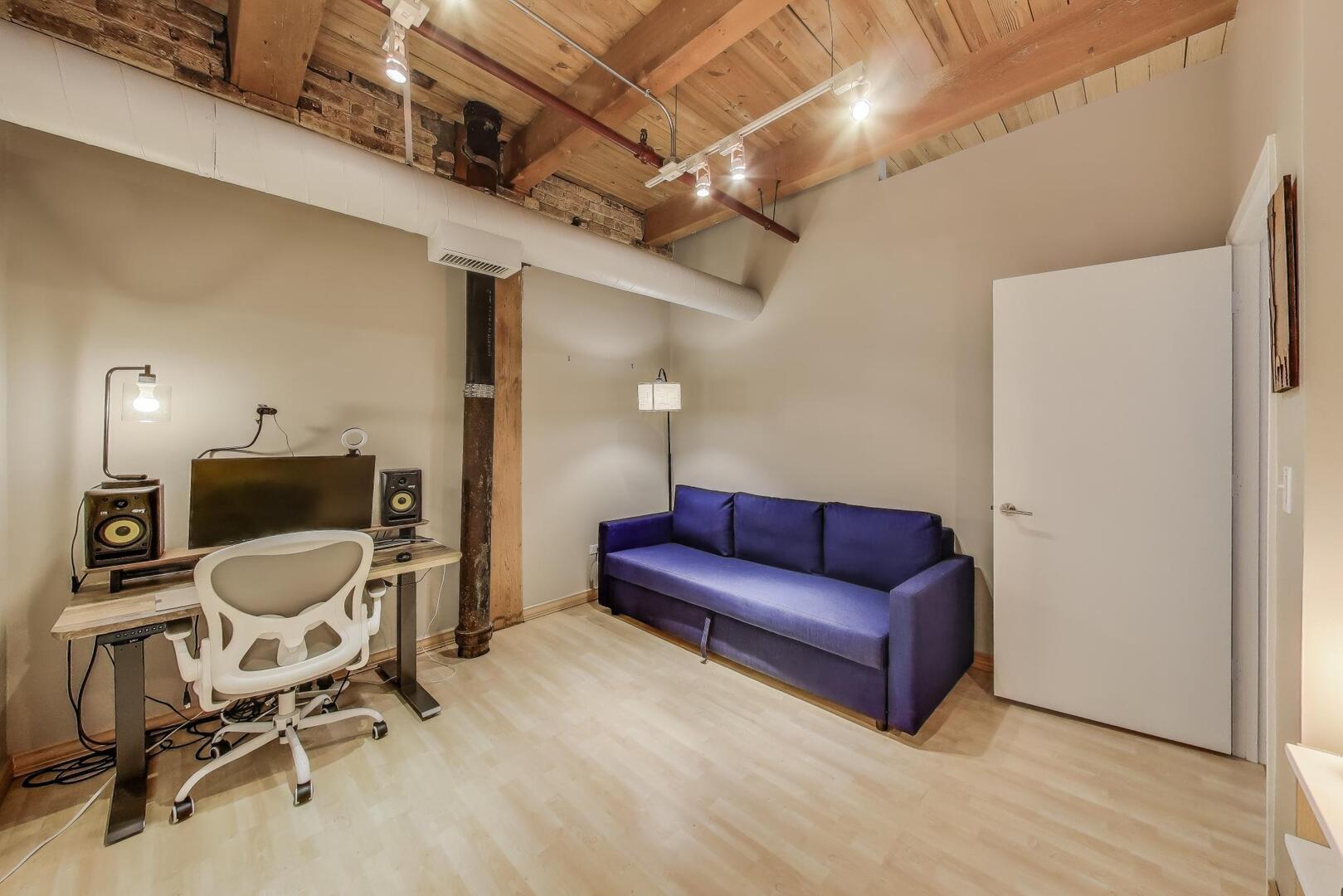 1733 West Irving Park Road, Unit 215 Chicago, IL 60613 - Photo 14 of 28