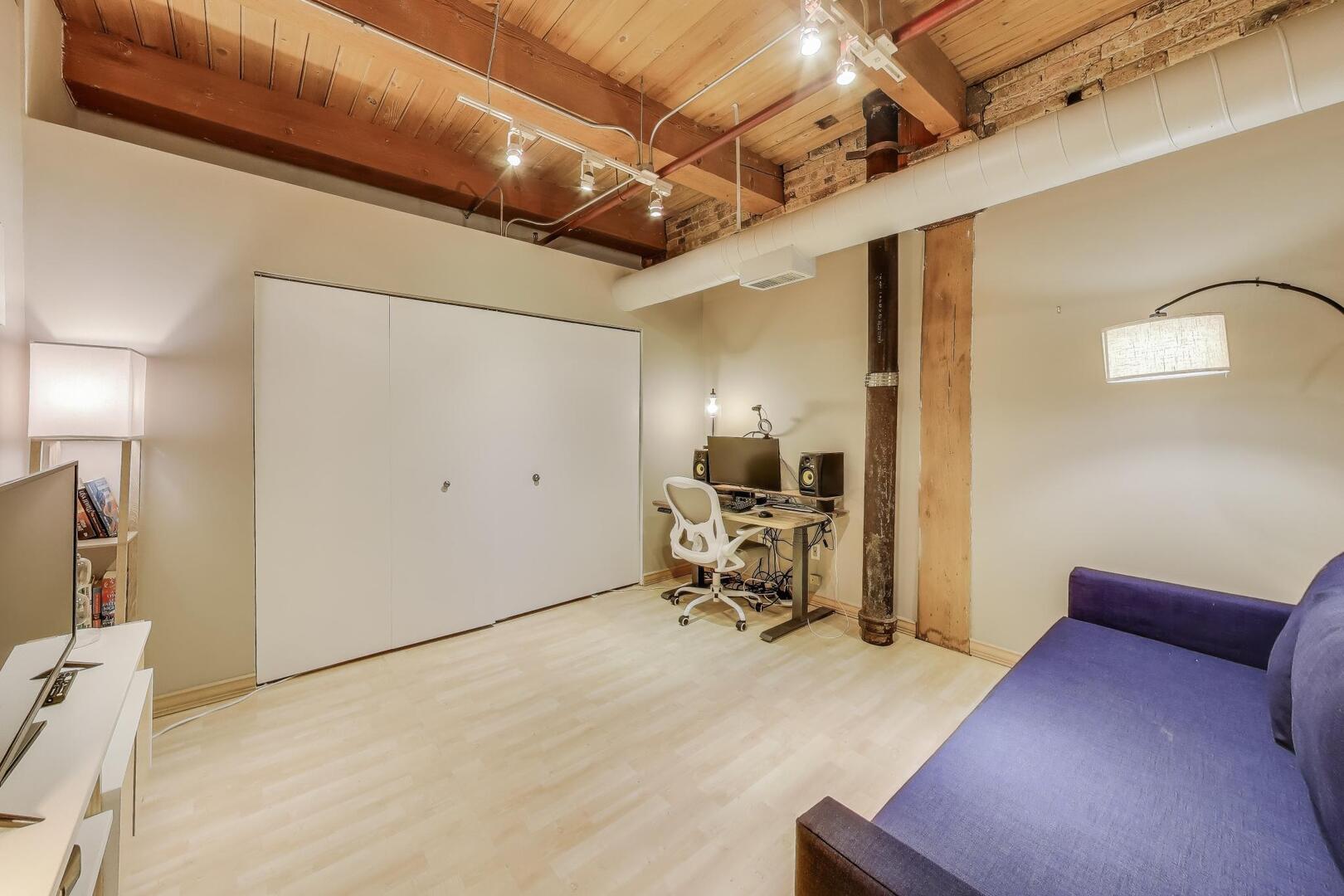 1733 West Irving Park Road, Unit 215 Chicago, IL 60613 - Photo 15 of 28