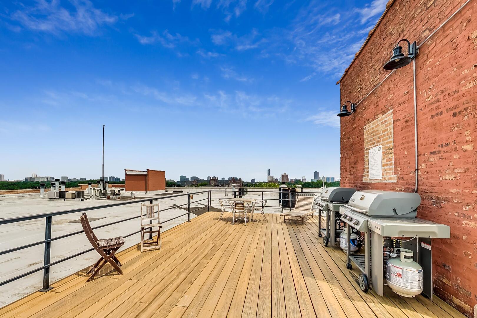 1733 West Irving Park Road, Unit 215 Chicago, IL 60613 - Photo 19 of 28