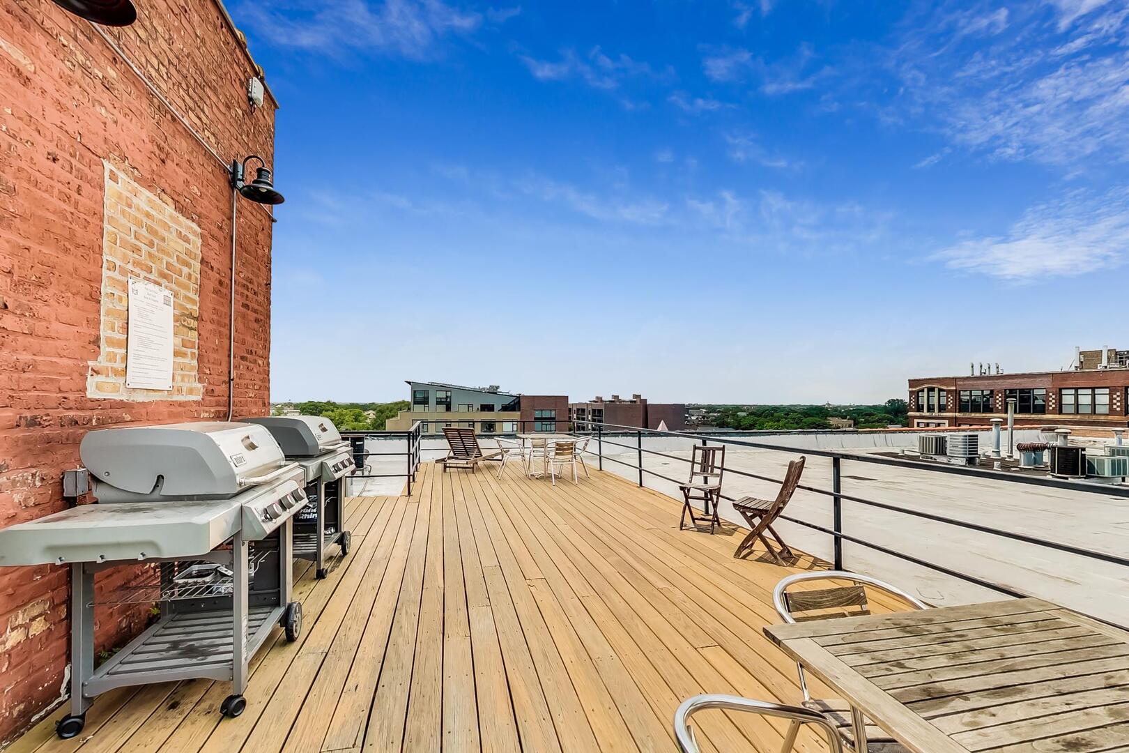 1733 West Irving Park Road, Unit 215 Chicago, IL 60613 - Photo 21 of 28