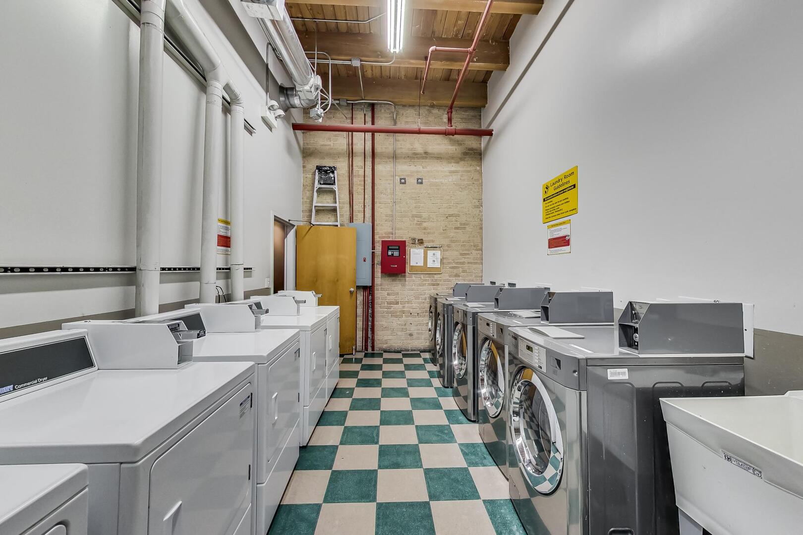 1733 West Irving Park Road, Unit 215 Chicago, IL 60613 - Photo 24 of 28