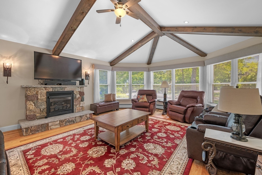 9 Oxford Road Gloucester, MA 01930 - Photo 6 of 41
