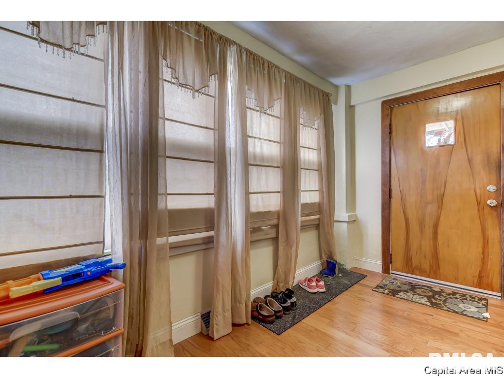 2907 Fox Bridge Road Springfield, IL 62703 - Photo 3 of 35