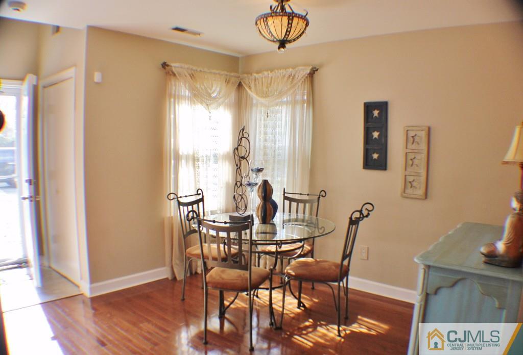53 Renaissance Lane New Brunswick, NJ 08901 - Photo 1 of 25 Gallery Image 1