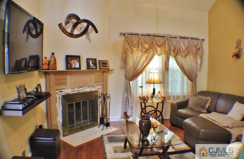53 Renaissance Lane New Brunswick, NJ 08901 - Photo 11 of 25 Gallery Image 11