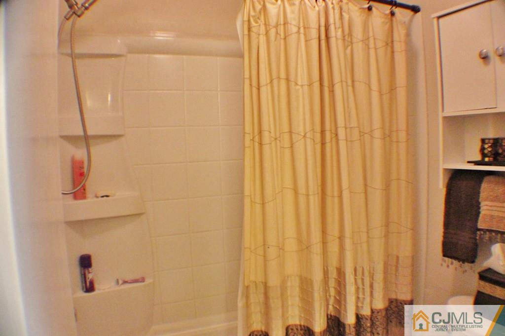 53 Renaissance Lane New Brunswick, NJ 08901 - Photo 23 of 25 Gallery Image 23