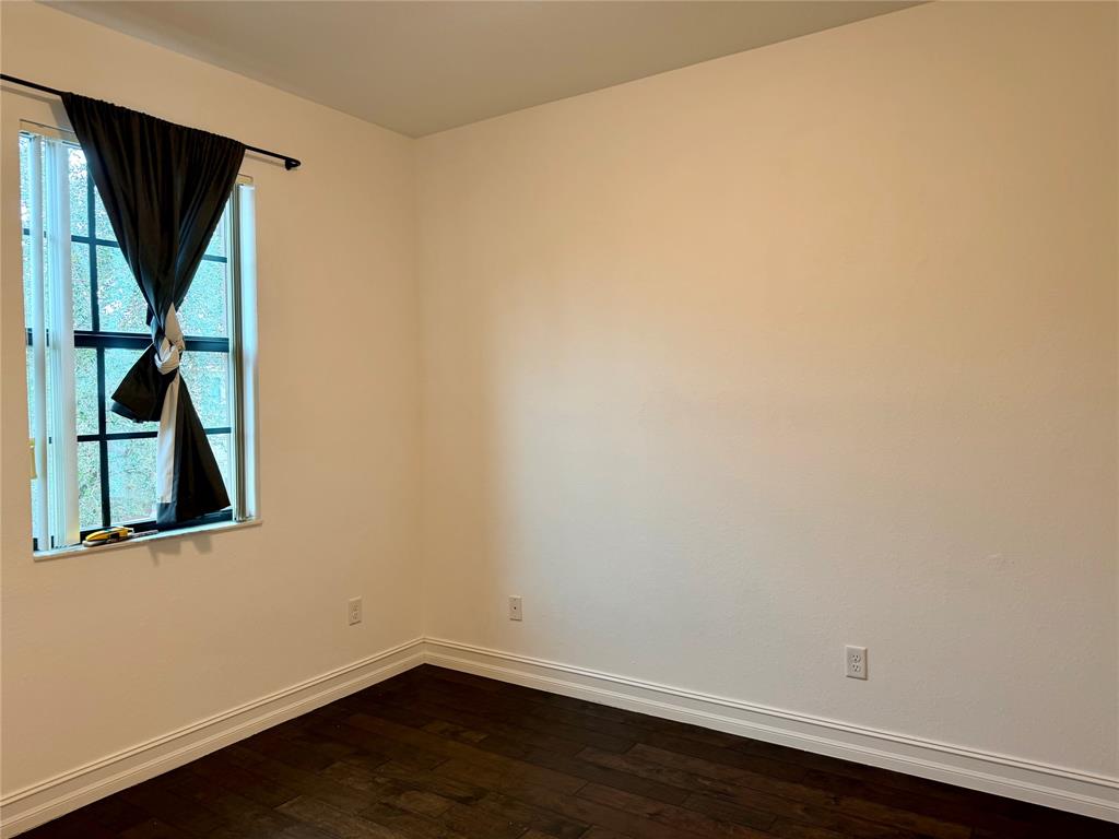 176 Southwest 127th Terrace Plantation, FL 33325 - Photo 18 of 23