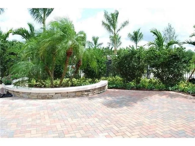 $3,600 | 176 Southwest 127th Terrace, Plantation, FL 33325