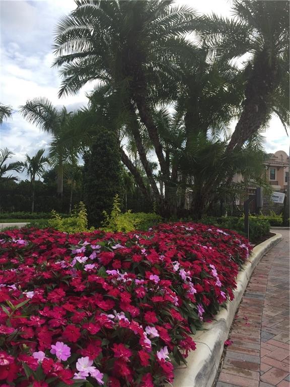 176 Southwest 127th Terrace Plantation, FL 33325 - Photo 22 of 23