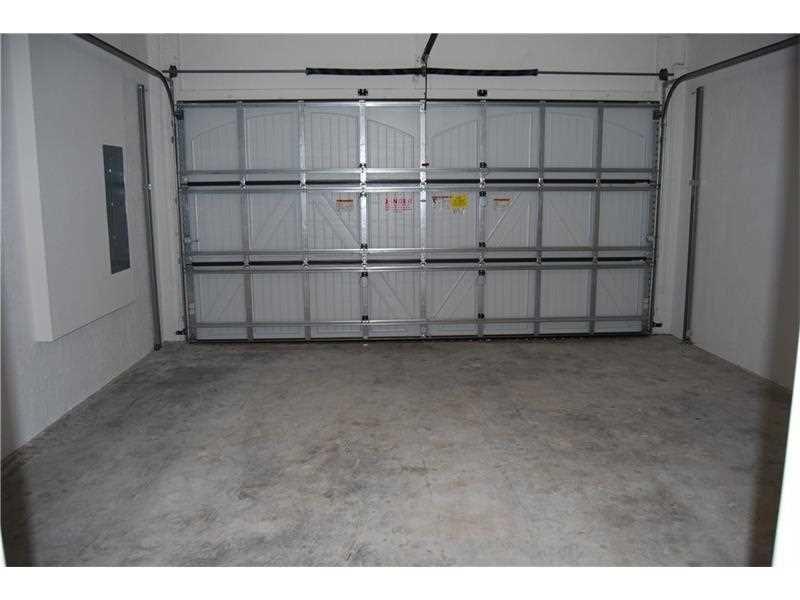 176 Southwest 127th Terrace Plantation, FL 33325 - Photo 23 of 23