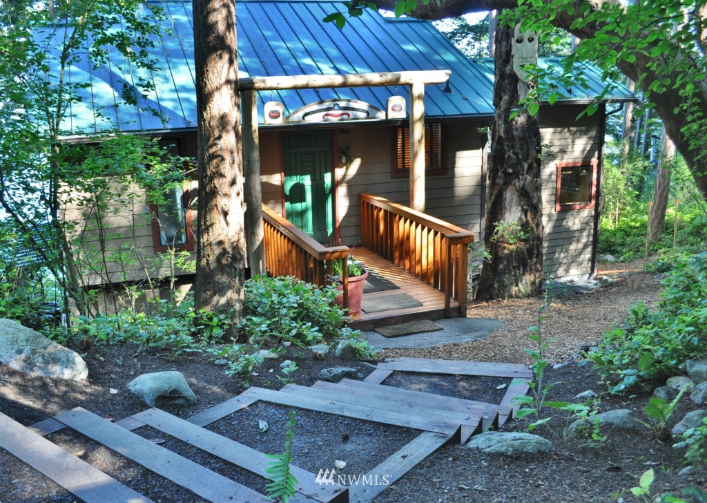 157 Ferry Road Lopez Island, WA 98261 - Photo 3 of 22