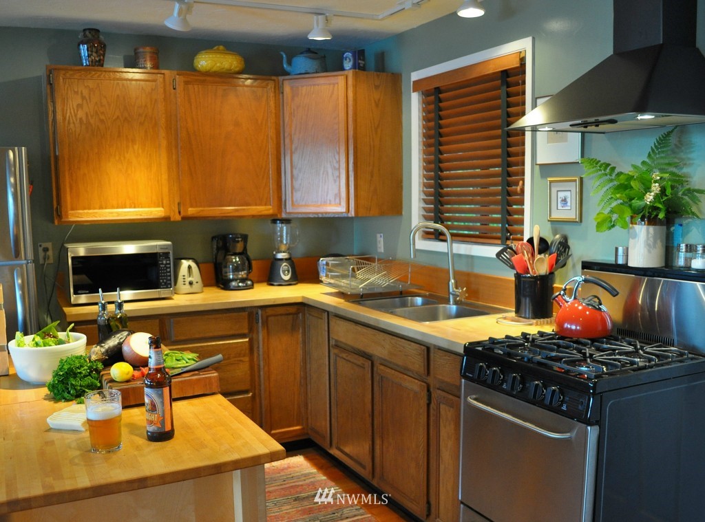 157 Ferry Road Lopez Island, WA 98261 - Photo 10 of 22