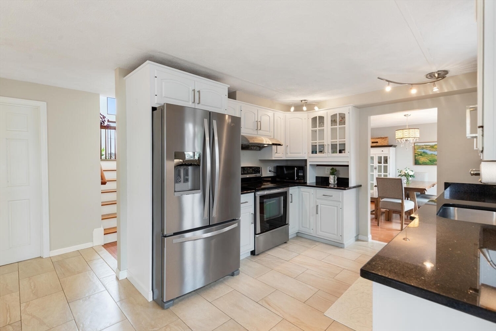 3 Breezy Point Road Gloucester, MA 01930 - Photo 12 of 40