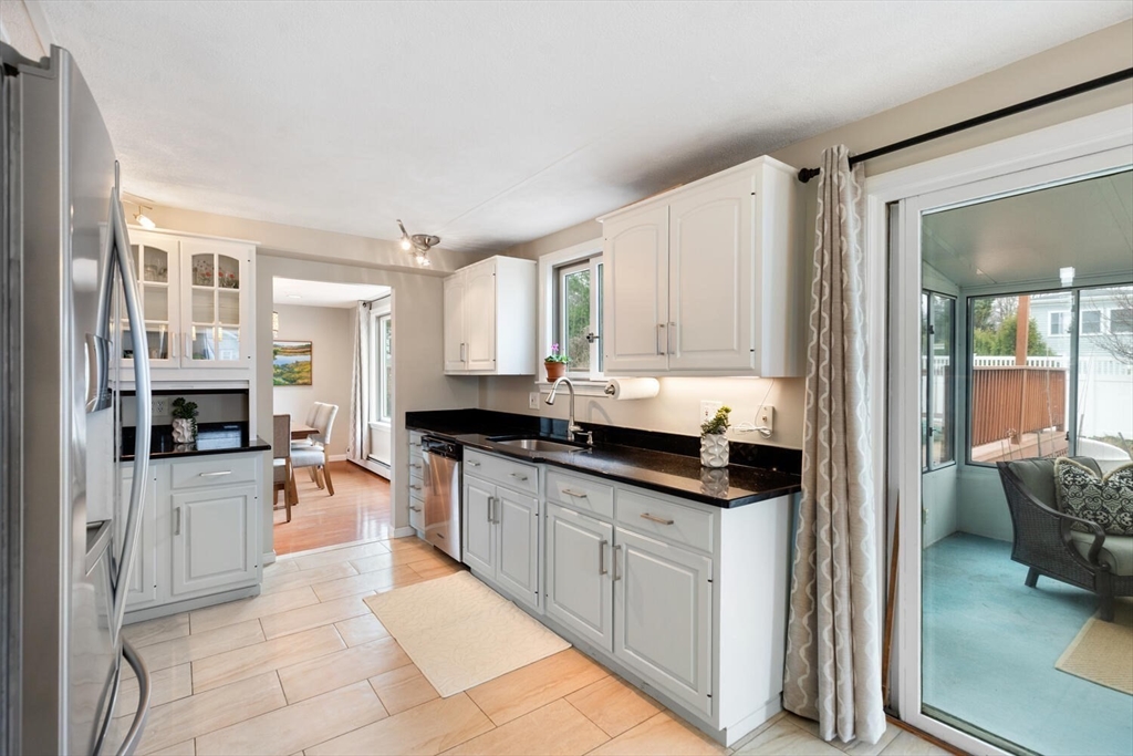 3 Breezy Point Road Gloucester, MA 01930 - Photo 13 of 40