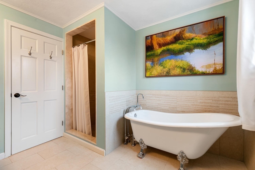 3 Breezy Point Road Gloucester, MA 01930 - Photo 21 of 40