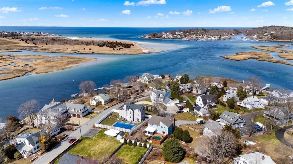 3 Breezy Point Road Gloucester, MA 01930 - Photo 34 of 40