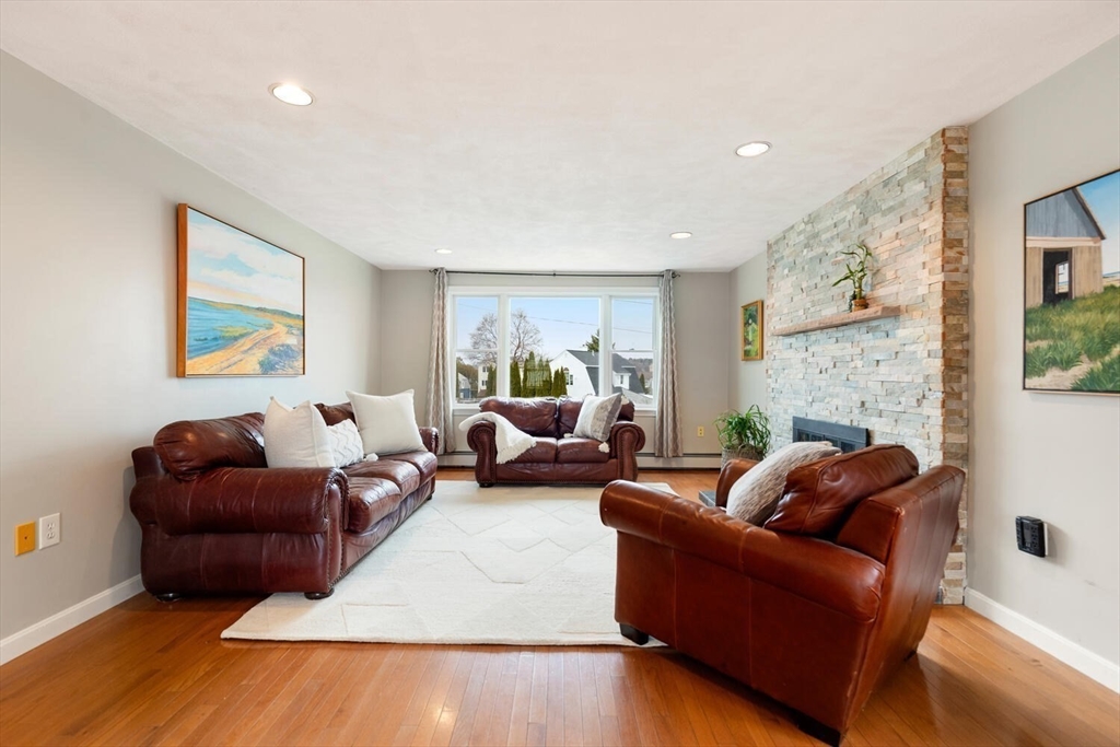 3 Breezy Point Road Gloucester, MA 01930 - Photo 7 of 40