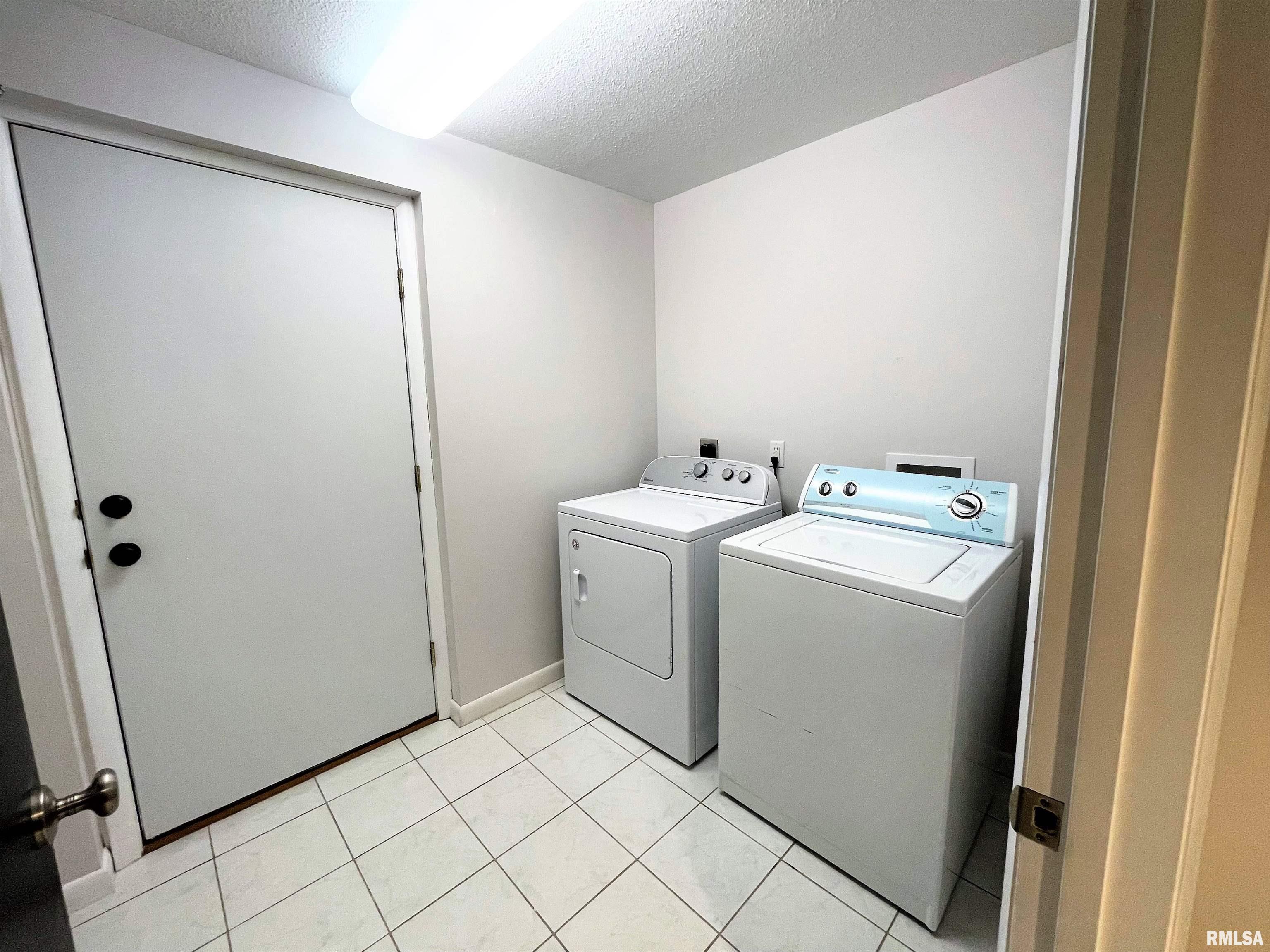 1121 Cherry Road Springfield, IL 62704 - Photo 15 of 28 Gallery Image 15