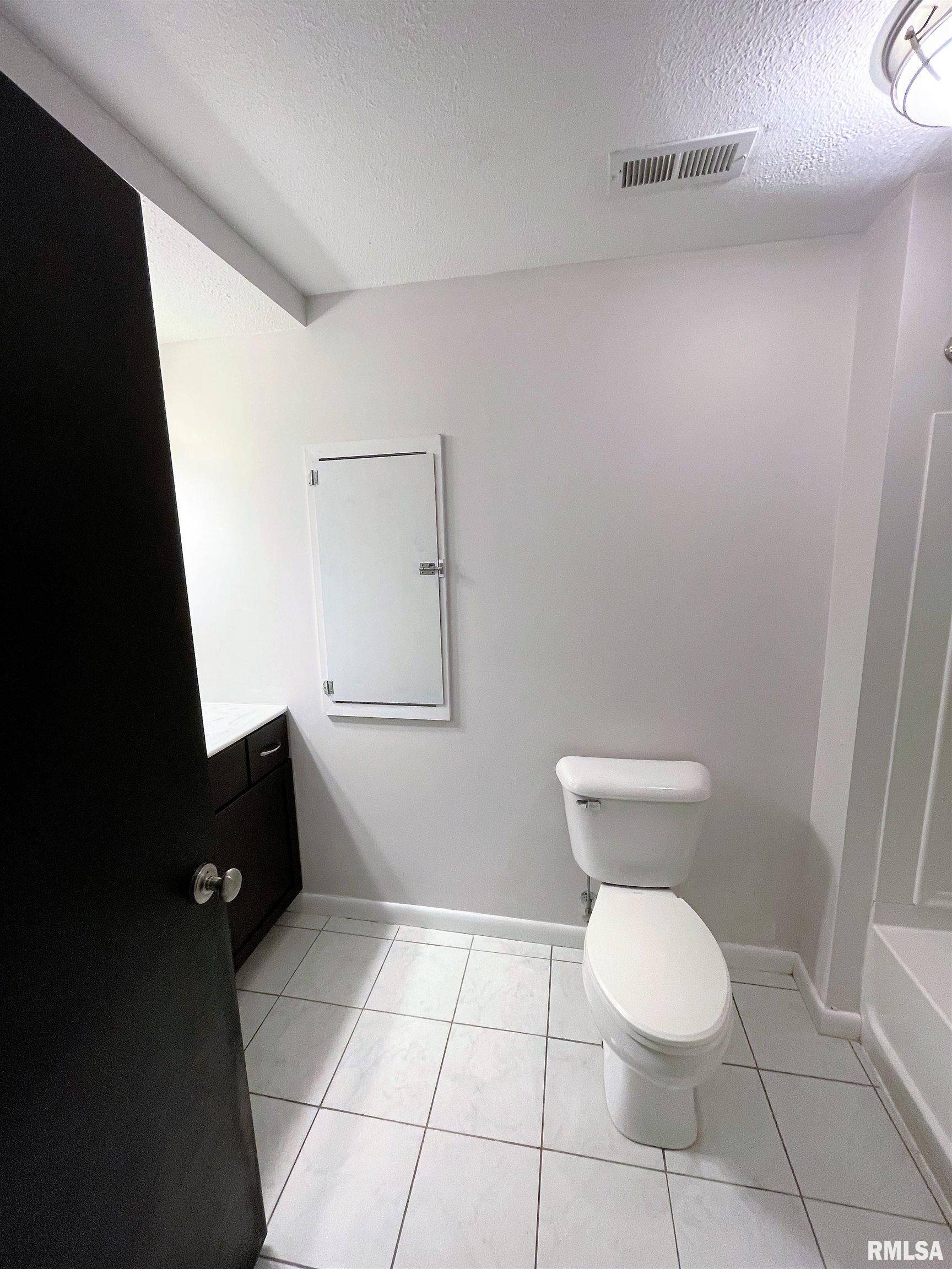 1121 Cherry Road Springfield, IL 62704 - Photo 16 of 28 Gallery Image 16