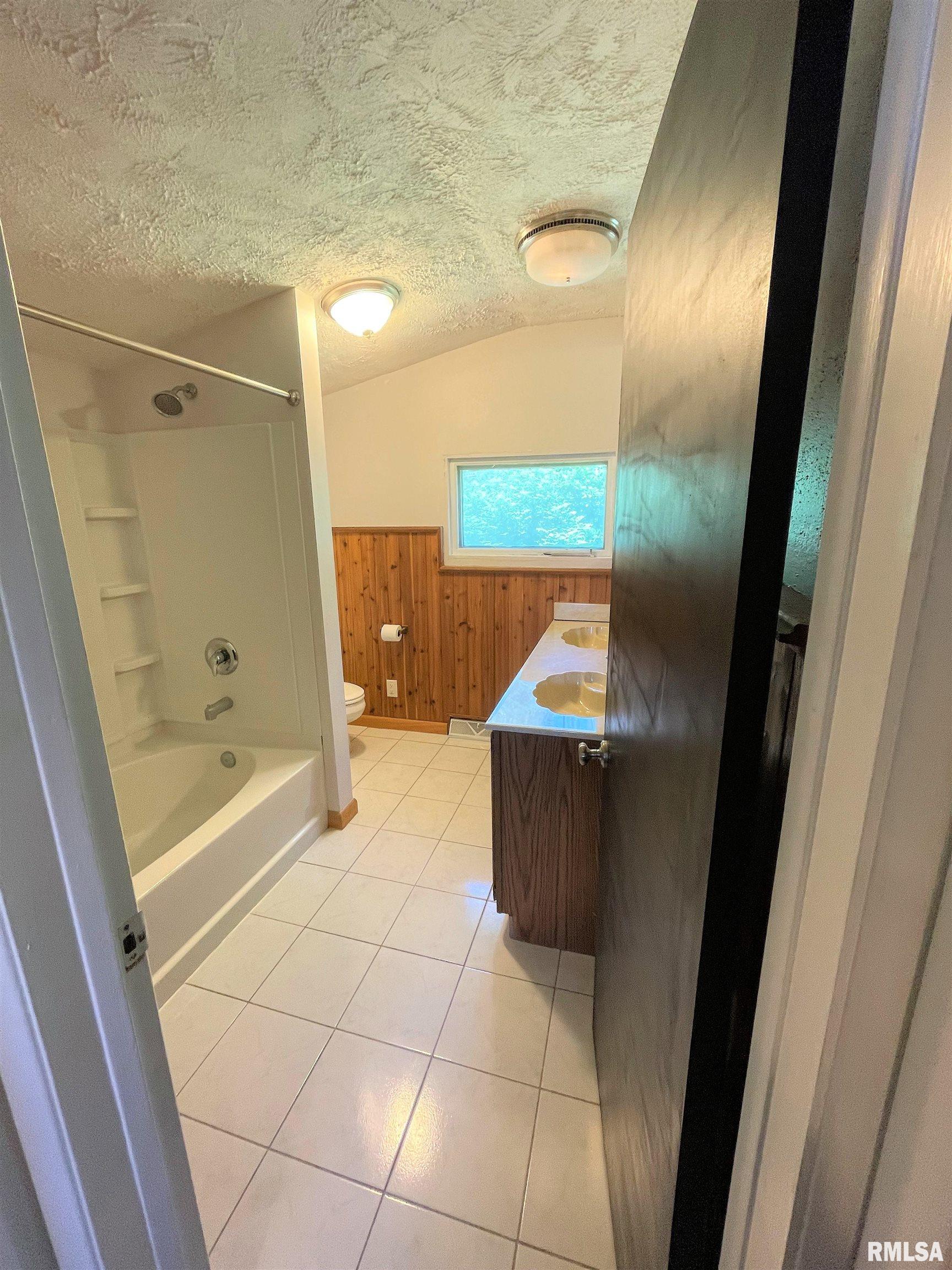 1121 Cherry Road Springfield, IL 62704 - Photo 24 of 28 Gallery Image 24