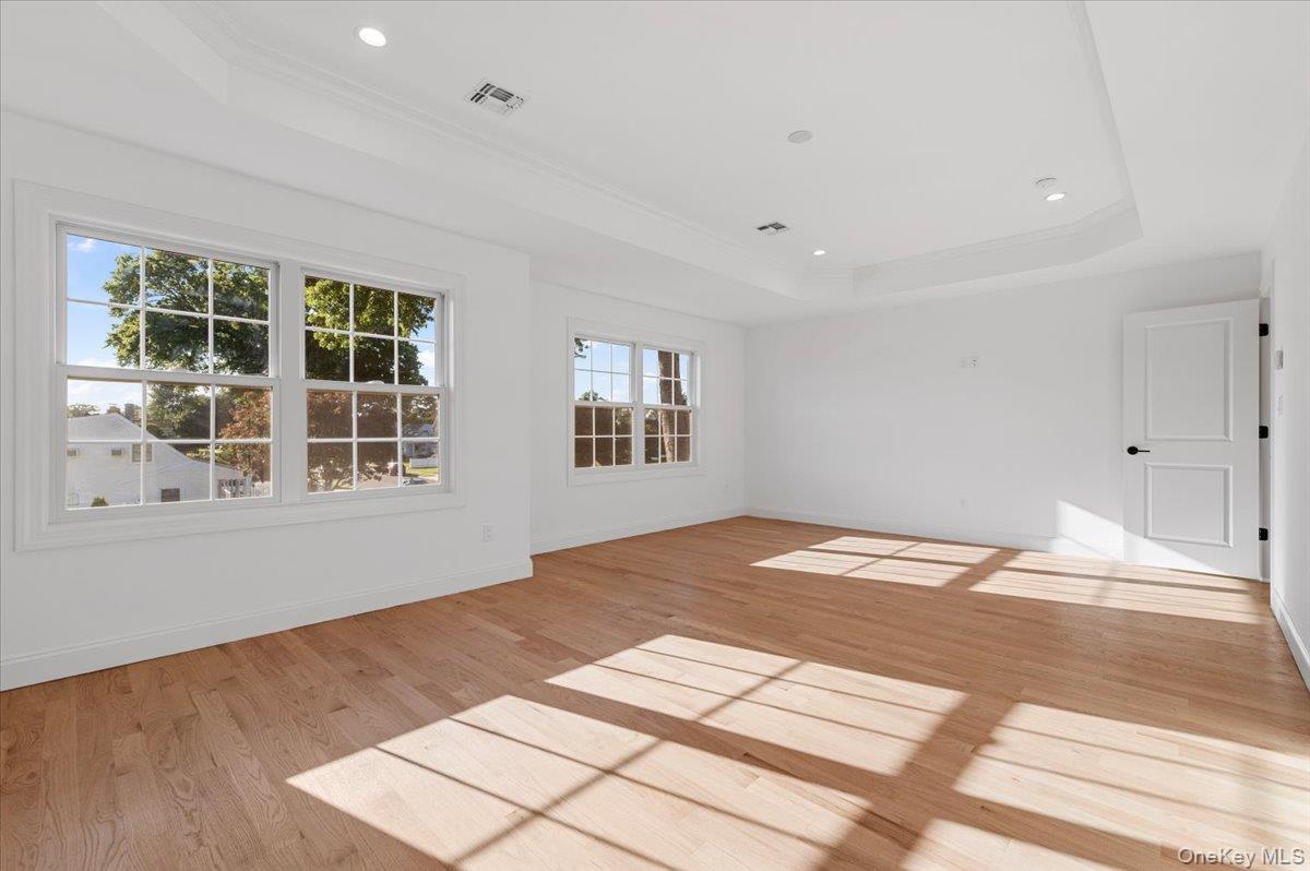 331 Orchid Road Levittown, NY 11756 - Photo 27 of 40 Gallery Image 27