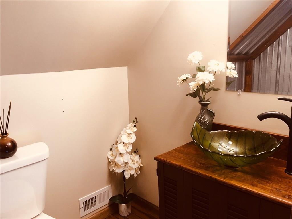 1862 Hoover Road Nashville, IN 47448 - Photo 14 of 24 Gallery Image 14