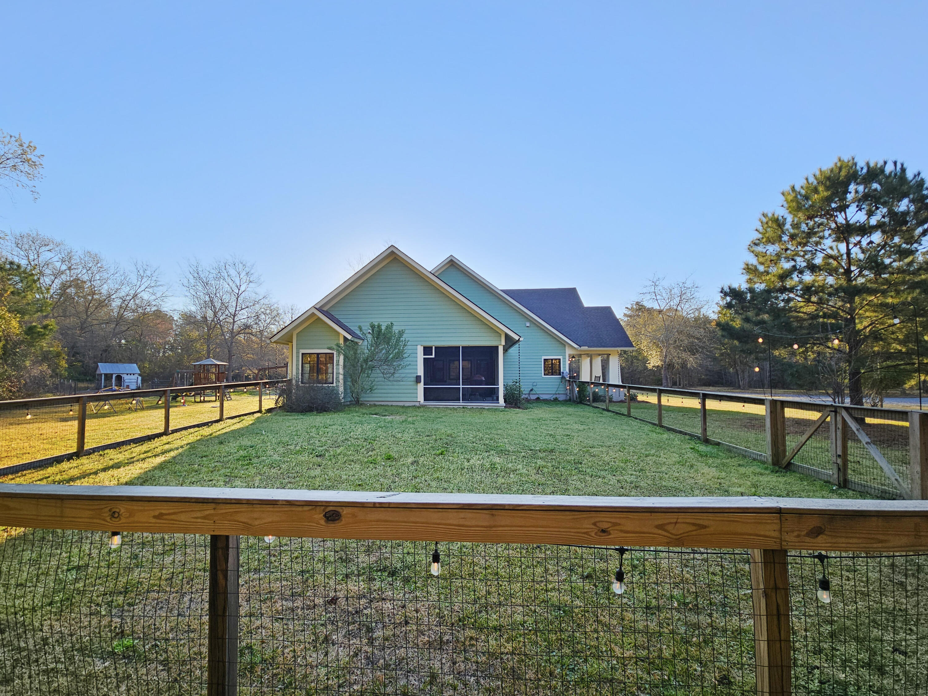 10044 State Rd S-10-1336 McClellanville, SC 29458 - Photo 32 of 53 Fenced dog run