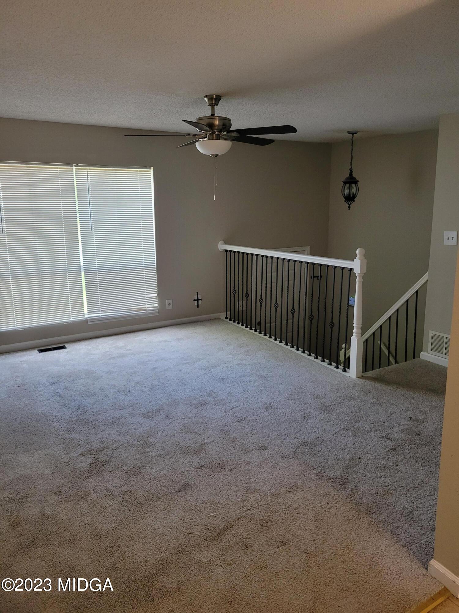 5779 Bloomfield Road Macon, GA 31206 - Photo 3 of 11 bloomfieldlivingroom2