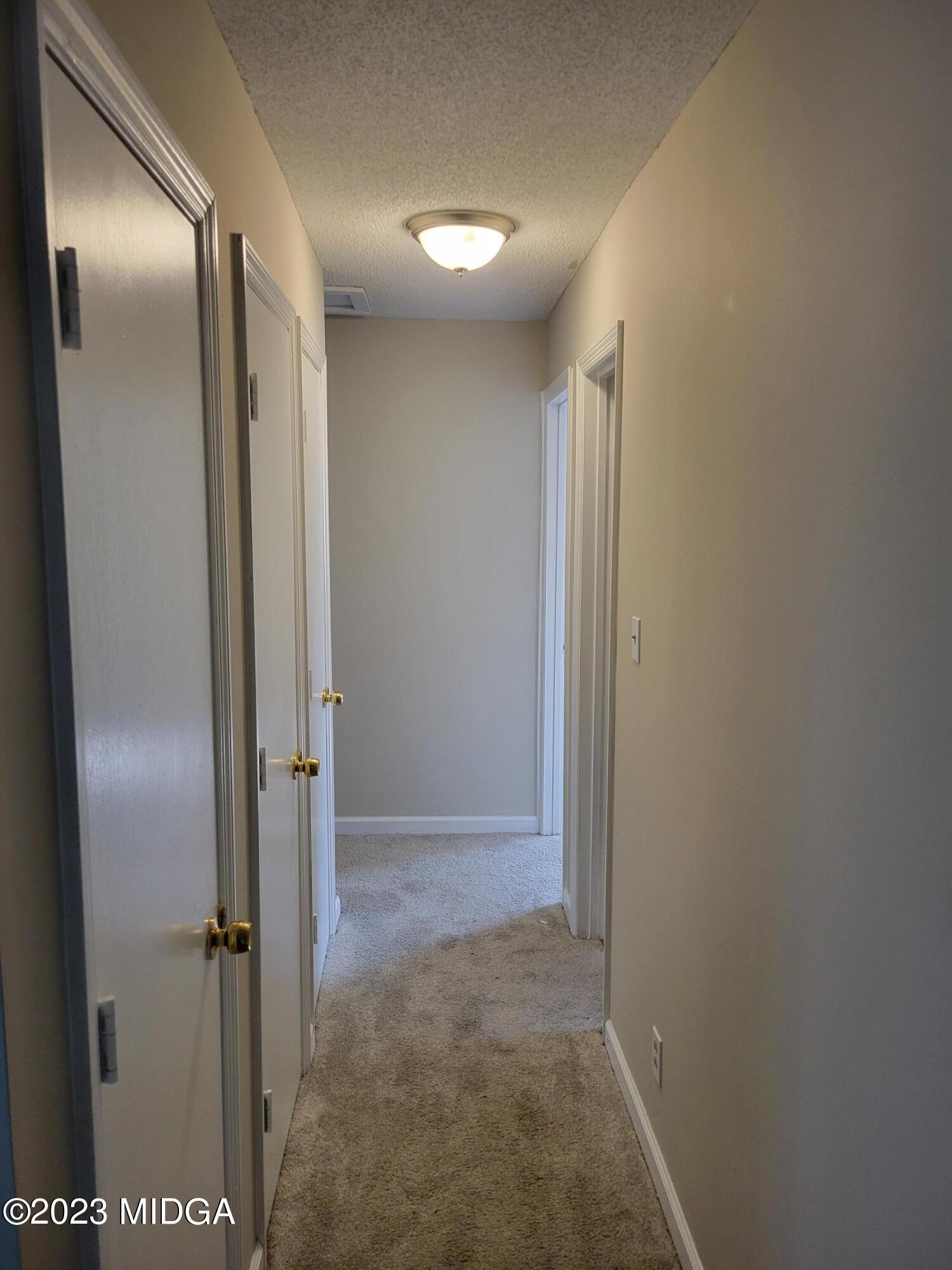 5779 Bloomfield Road Macon, GA 31206 - Photo 7 of 11 bloomfieldhallway