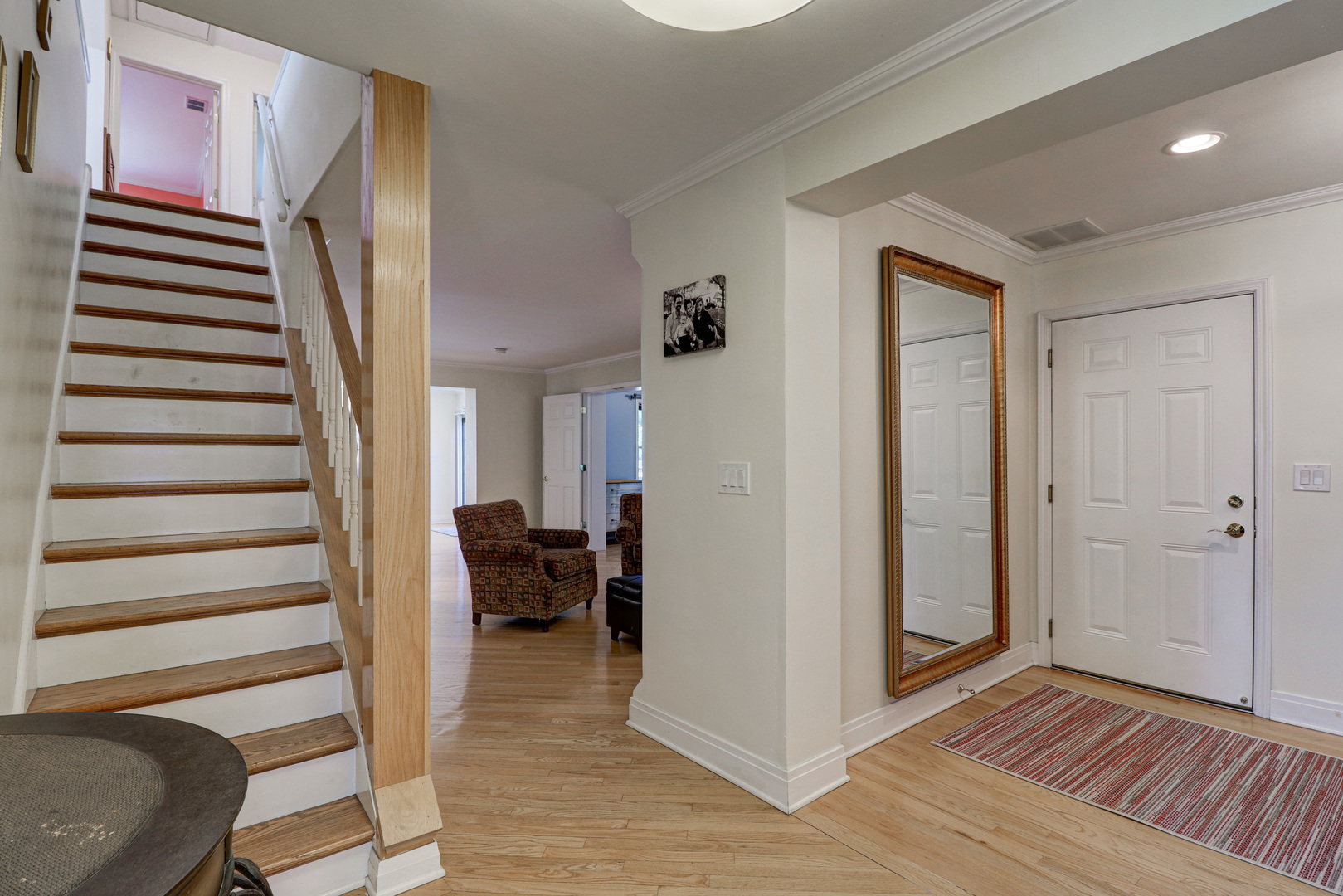 707 Oriole Avenue Park Ridge, IL 60068 - Photo 3 of 47