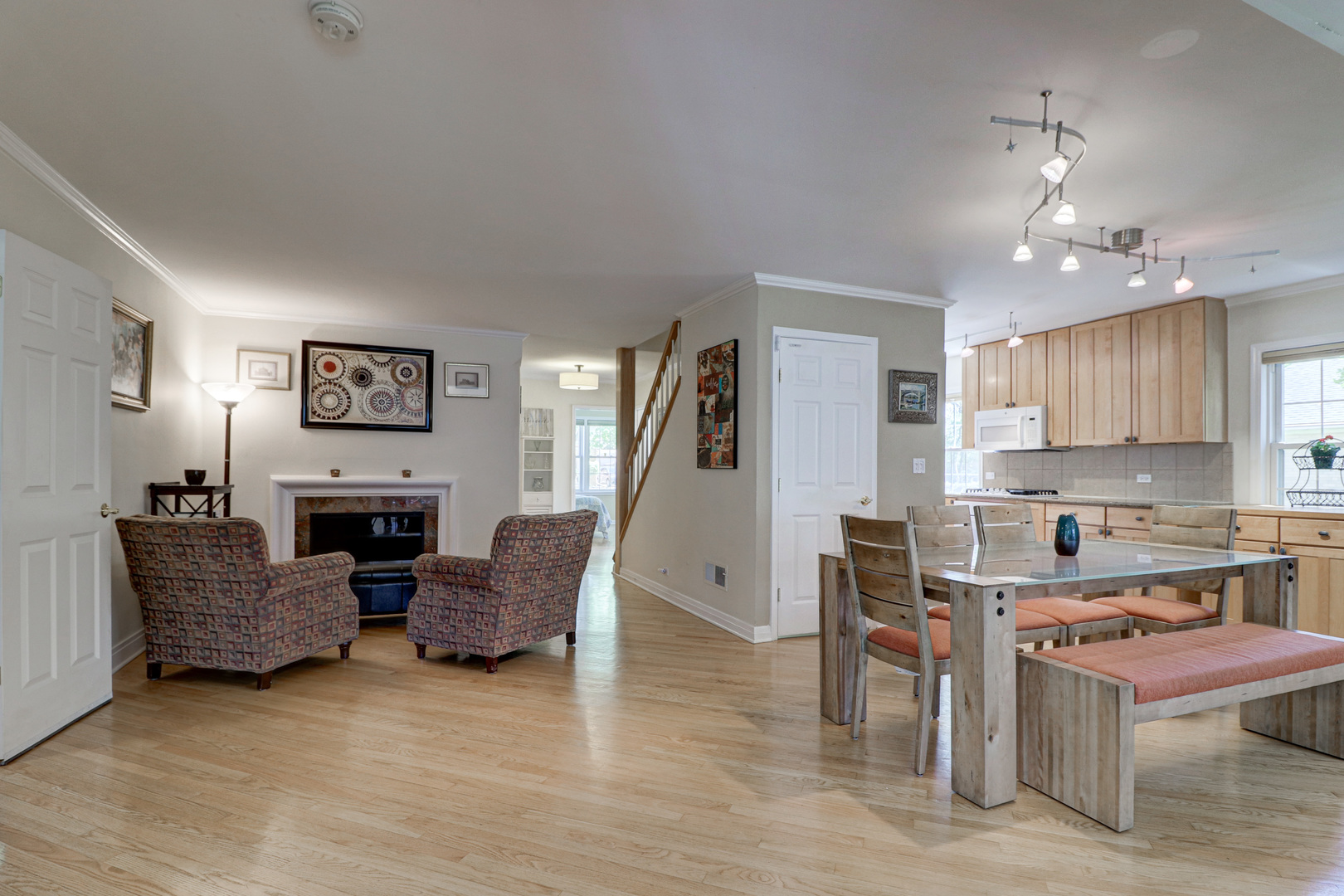 707 Oriole Avenue Park Ridge, IL 60068 - Photo 5 of 47