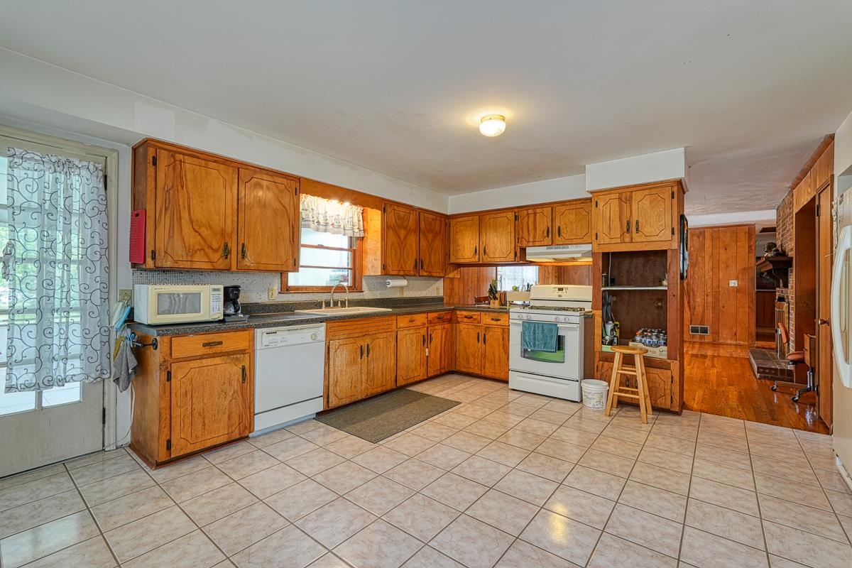 155 Dover Road Spartanburg, SC 29301 - Photo 14 of 33 Gallery Image 14