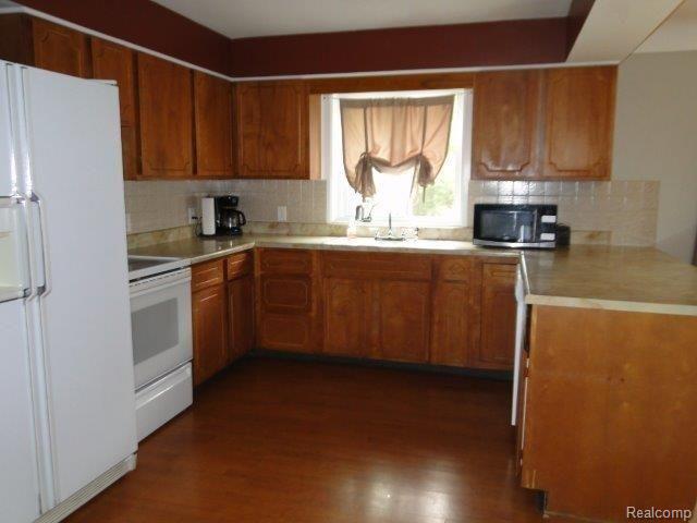 4046 Marathon Road Columbiaville, MI 48421 - Photo 15 of 42 Kitchen