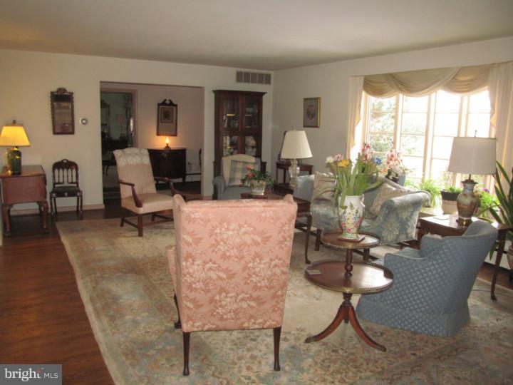 215 Marple Road Haverford, PA 19041 - Photo 5 of 25
