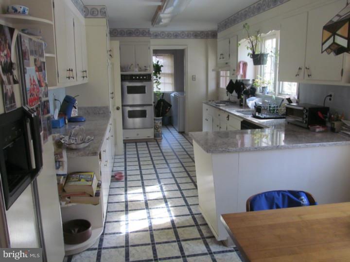 215 Marple Road Haverford, PA 19041 - Photo 8 of 25