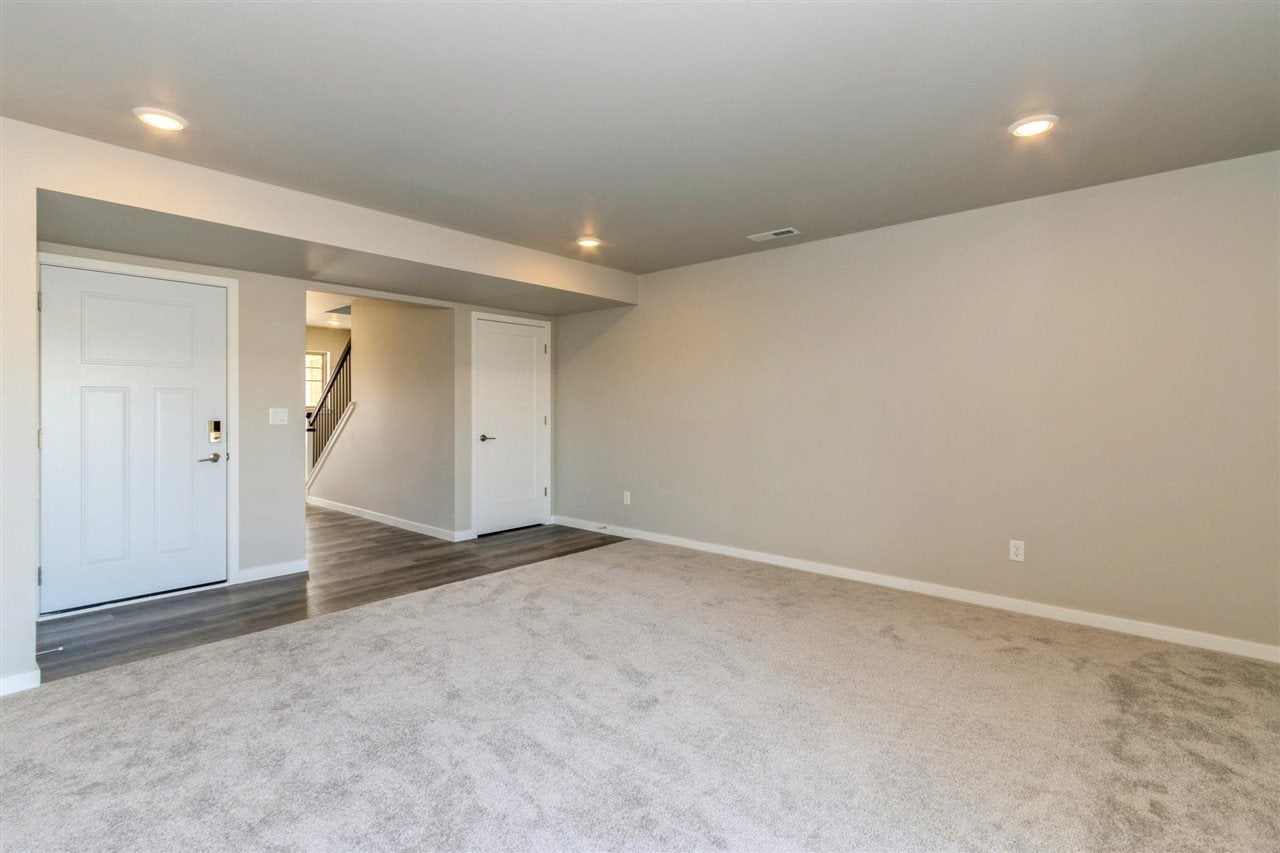 809 High Rdg Trail Solon, IA 52333 - Photo 27 of 37 Gallery Image 27