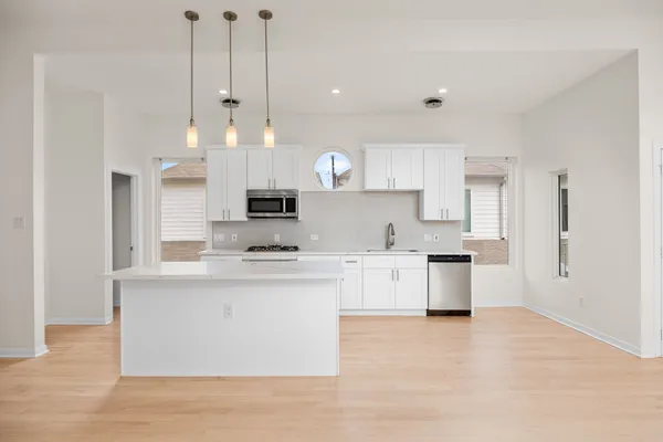$2,950 | 5632 Kiam Street, Unit C, Houston, TX 77007